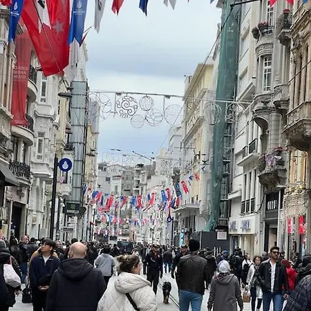 Authentic In Taksim/galata 7/24 *