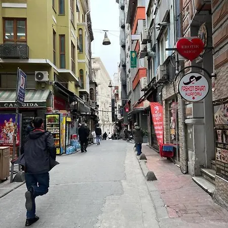 Authentic In Taksim/galata 7/24 *